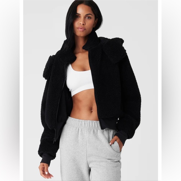 ALO Yoga Jackets & Blazers - Alo Yoga Foxy Sherpa Jacket Black Cropped Teddy Bomber Cozy Women’s Size S